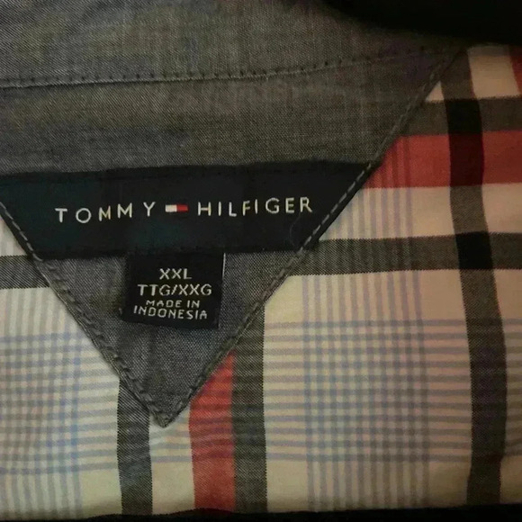Tommy Hilfiger Men’s XXL Plaid Button Down - Picture 4 of 7